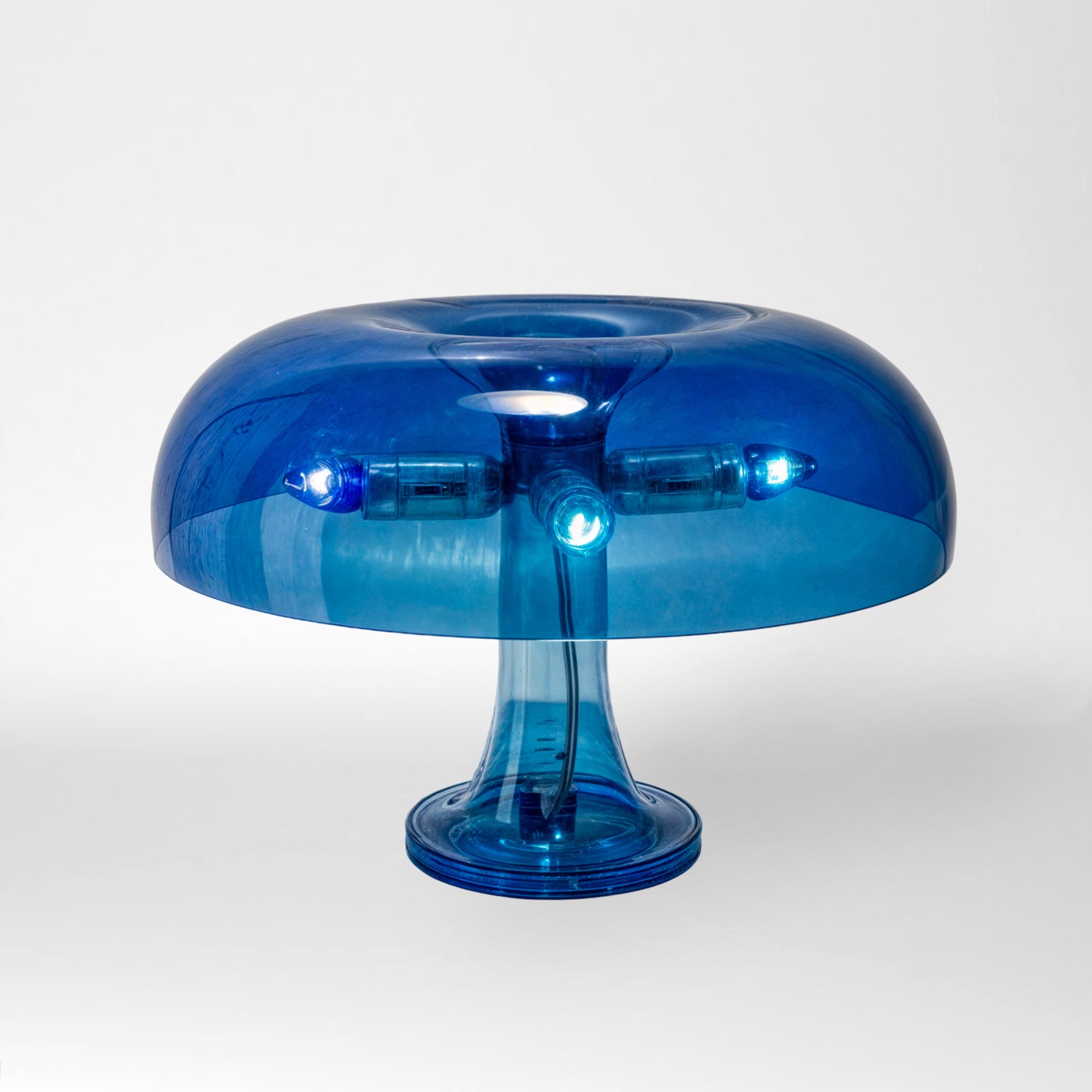 Amira Blue Lamp