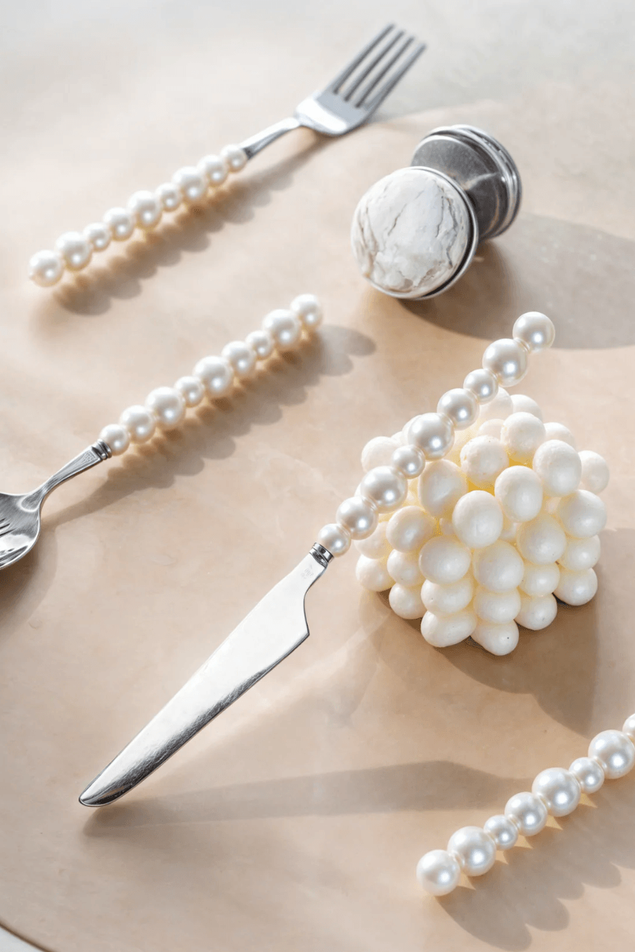 Gia White Cutlery