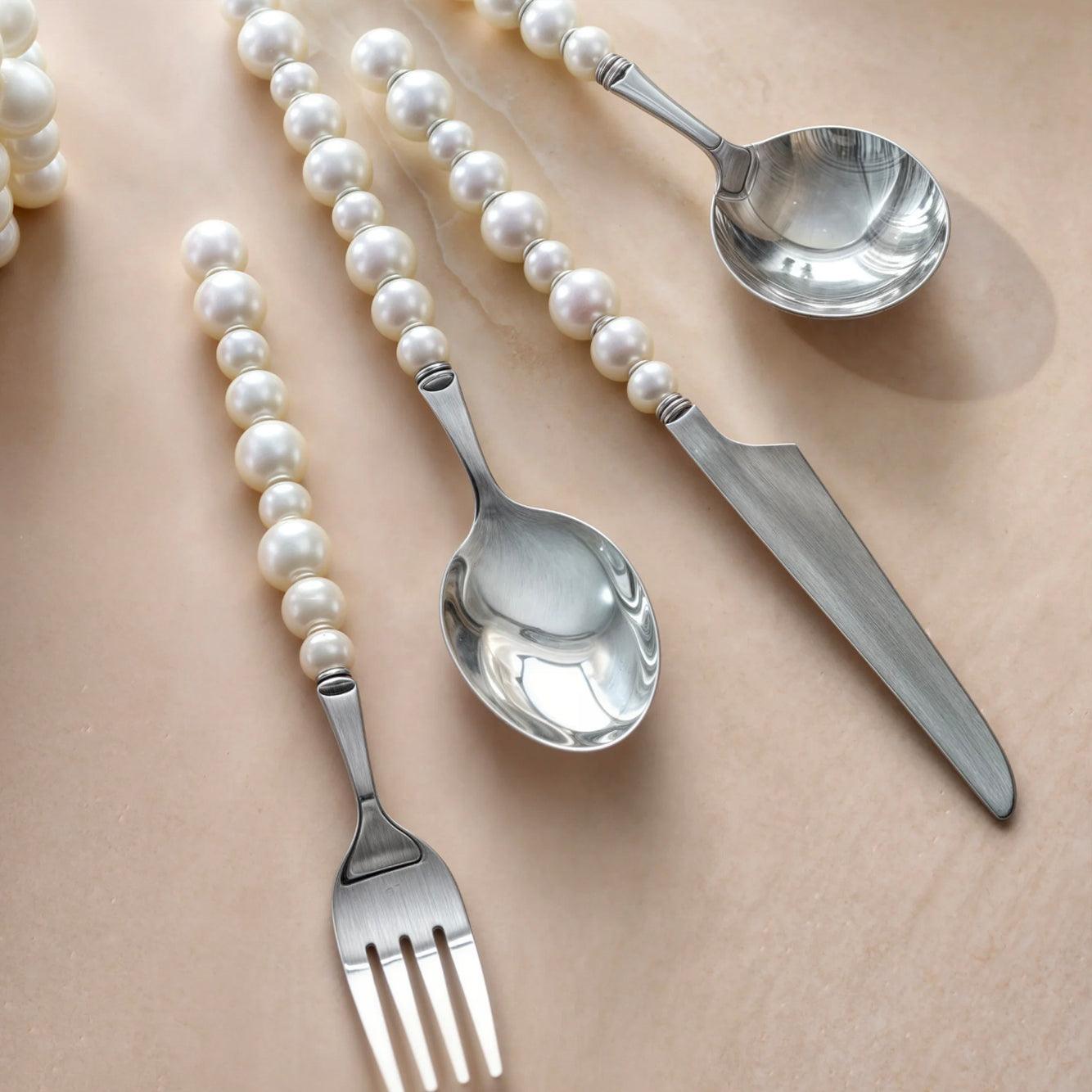 Gia White Cutlery